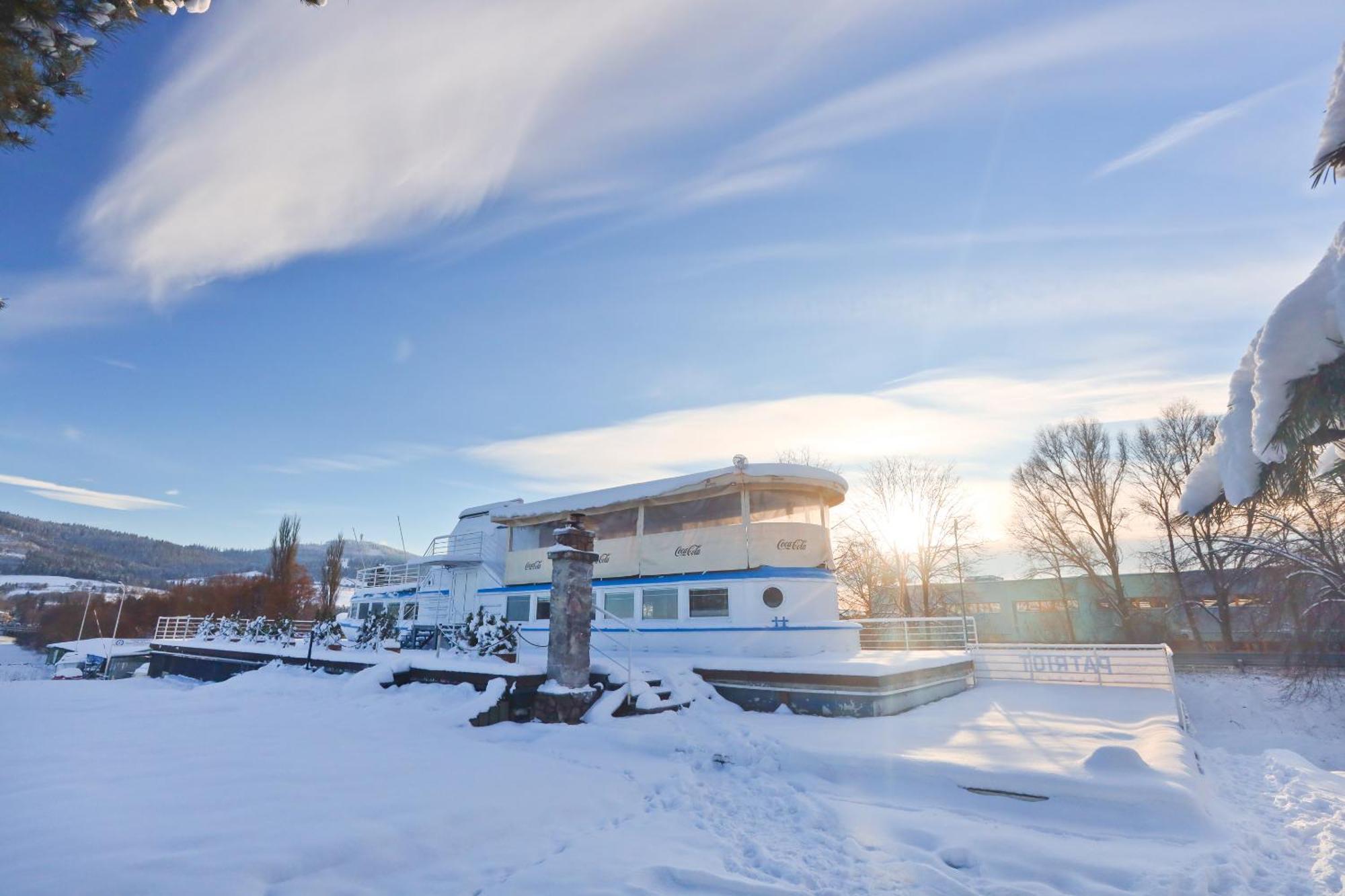 Unique Boat Apartments By Lake - Kajuta 1958 Námestovo Eksteriør billede