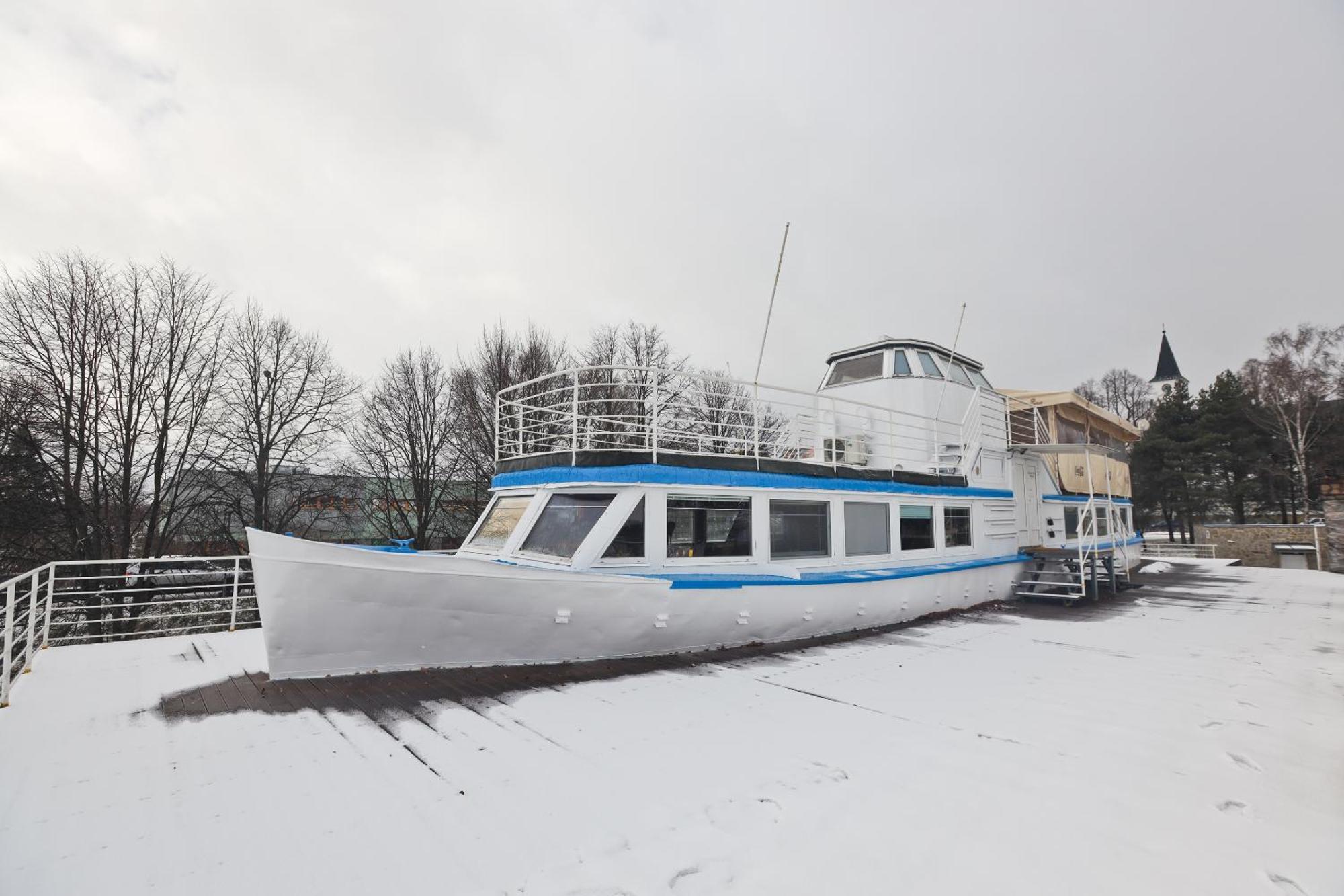 Unique Boat Apartments By Lake - Kajuta 1958 Námestovo Eksteriør billede